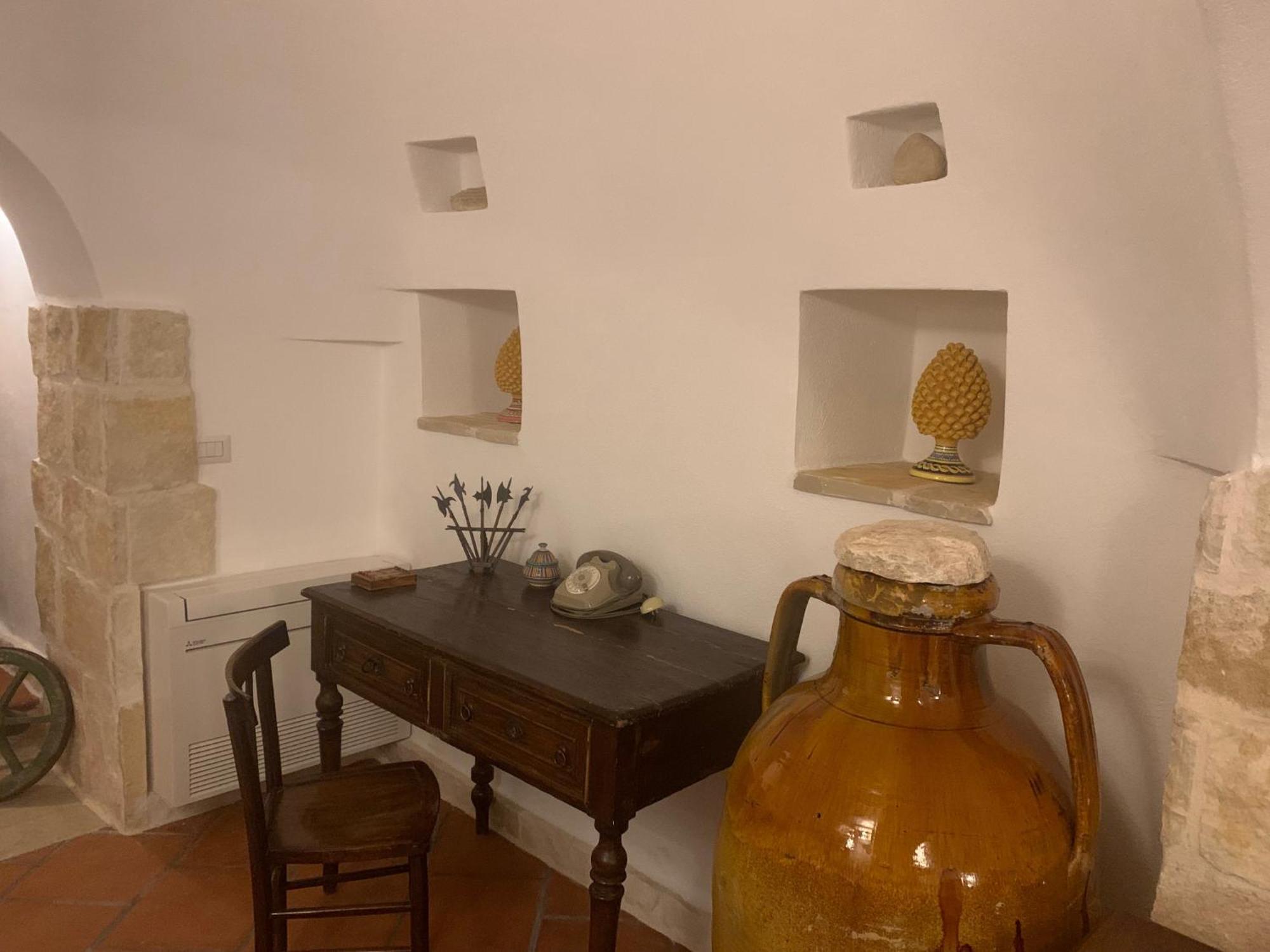 Trulli Santa Maria Odegitria Relais Guest House Ostuni Eksteriør bilde